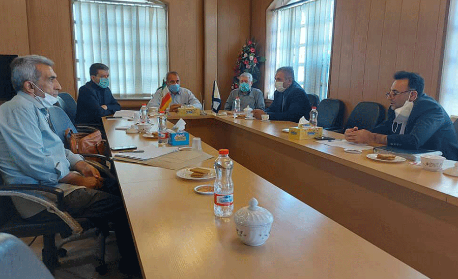 جلسه نتیجه بخش در سالن اجلاس اتاق اصناف مرکز استان با حضور مسولین استانی